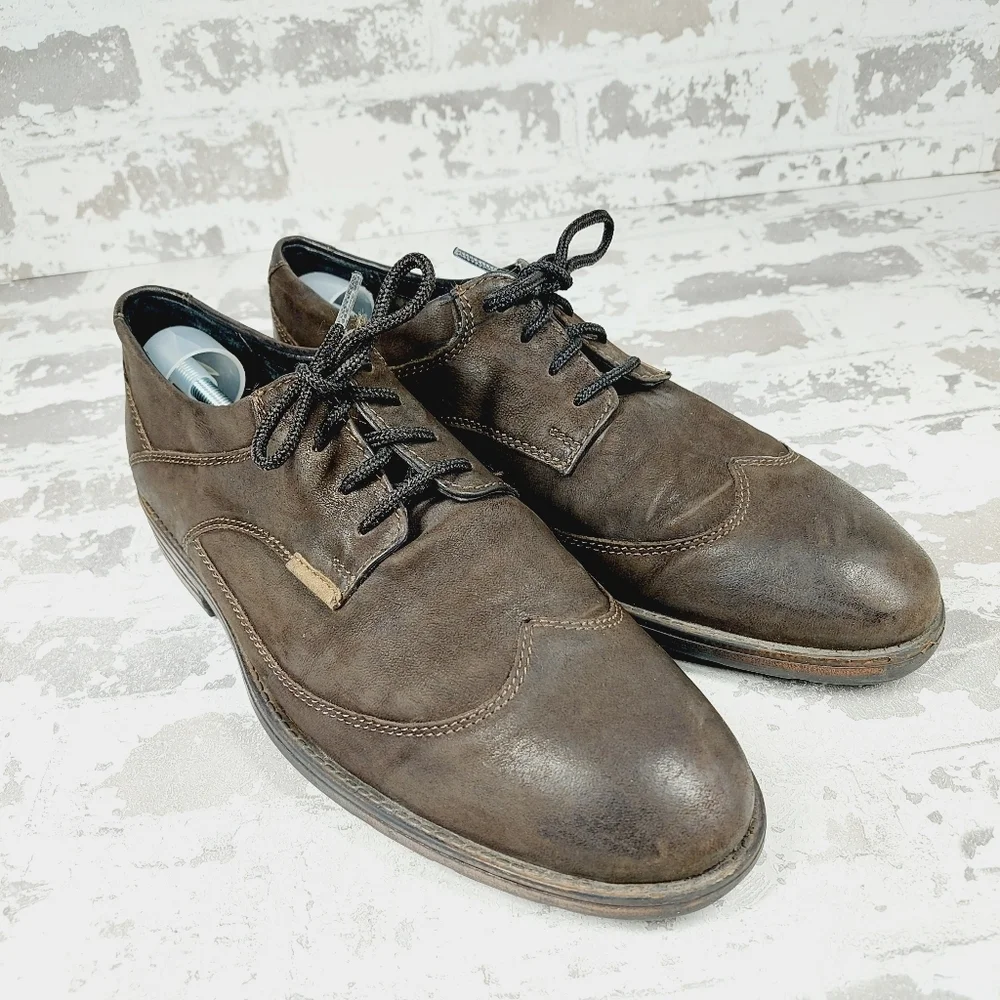 Clarks Denton Dane Brown Nubuck Wingtip Lace Up Oxfords E642